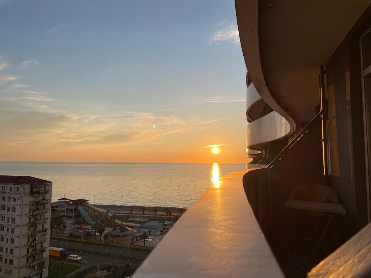 Orbi Residence Sea View Batumi Bagian luar foto